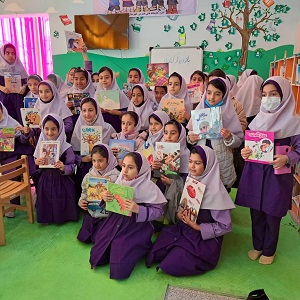 بازدید مدرسه گویش از کتابخانه